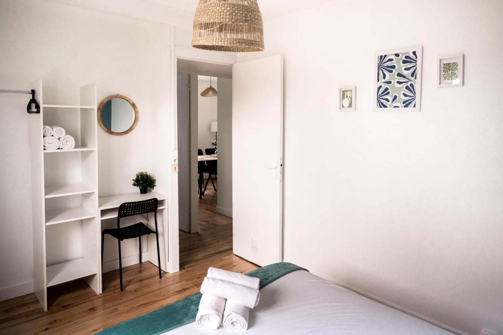 Le Ambroise - T3 Spacieux Et Calme Avec Parking Gratuit Bergerac Zimmer foto